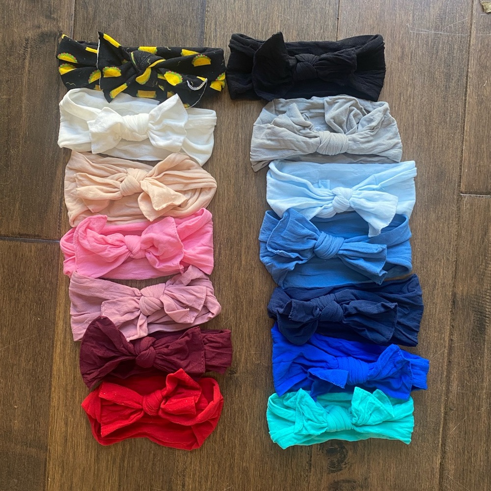 Lot of 14 baby bling bows
